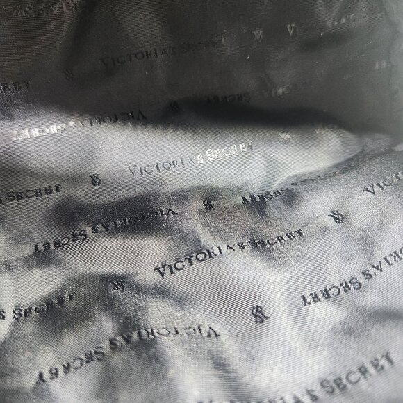 Victorias Secret Island Tote Bag Stud Pouch Beach Pink Black Stripe Travel 2016 - Picture 13 of 16